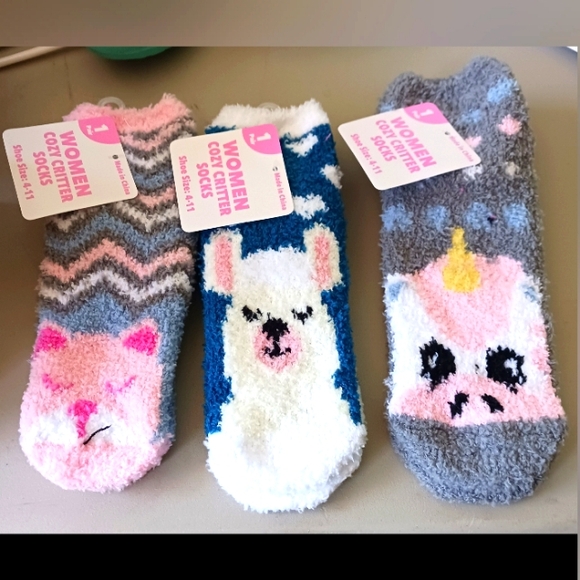 Unbranded Accessories - Cute and Cozy NWT 3 pairs of Women's Socks. Fits sizes 4-11.
